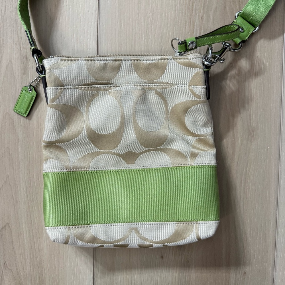 Coach Signature Crossbody Green Cream Y2K Adjustable Strap – Clean - Picture 9 of 12